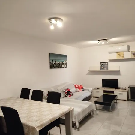 Primera Linea De Mar En Ebrehogar إليامبويا